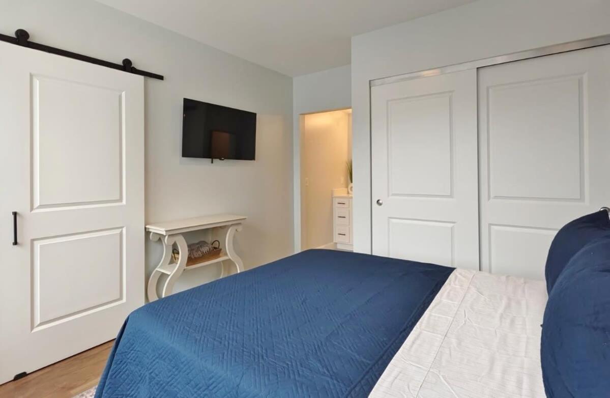 Fun Cozy Apts - 1 25 Mile Walk To Tiaa Bnk Fld Jacksonville Exteriör bild