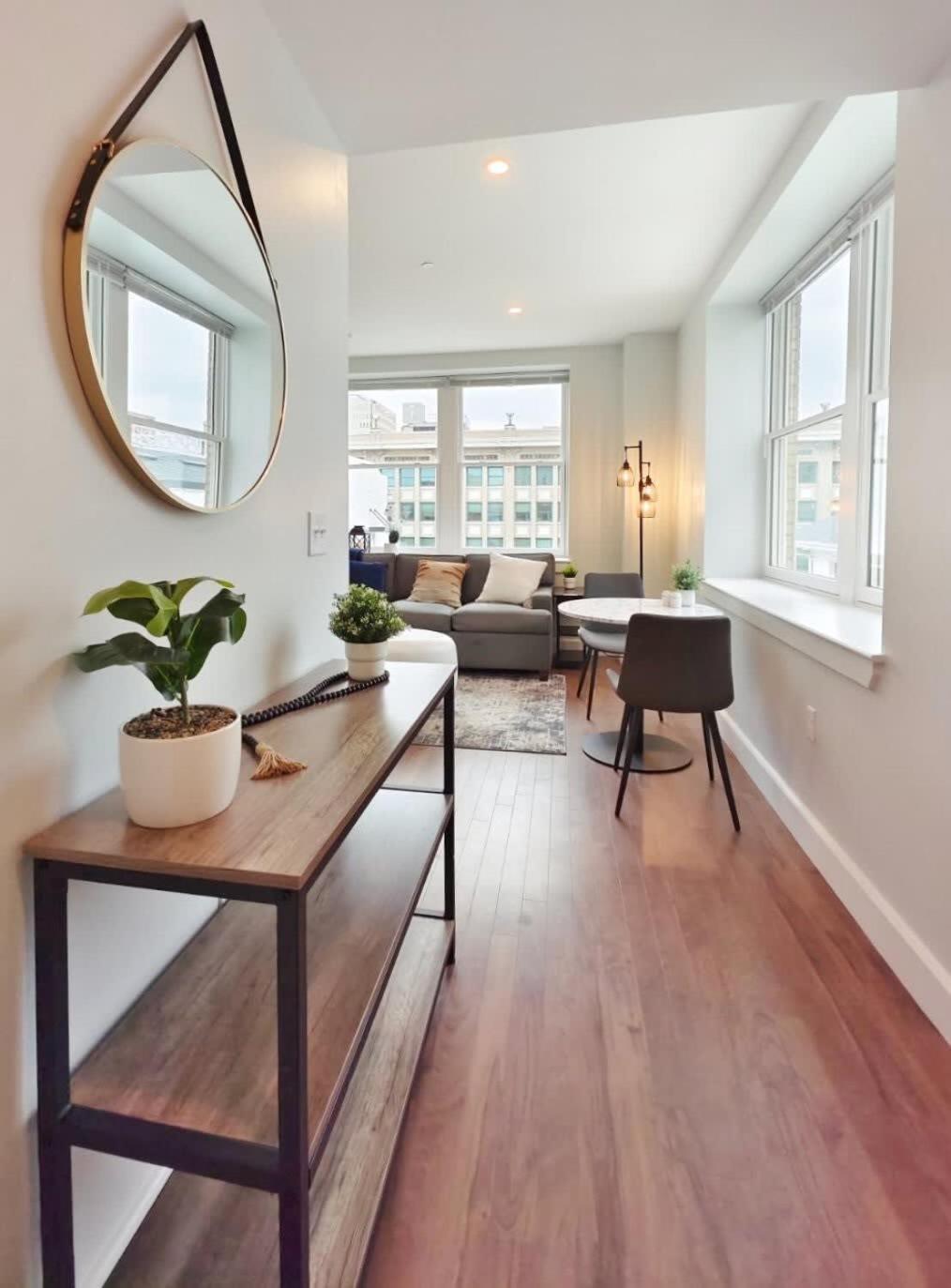 Fun Cozy Apts - 1 25 Mile Walk To Tiaa Bnk Fld Jacksonville Exteriör bild